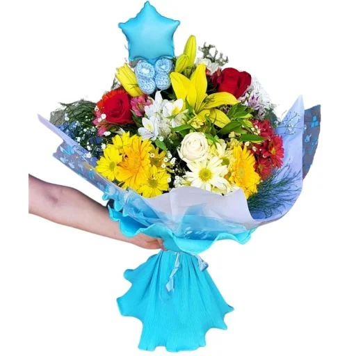 Ramo de flores con rosas para nacimiento celeste